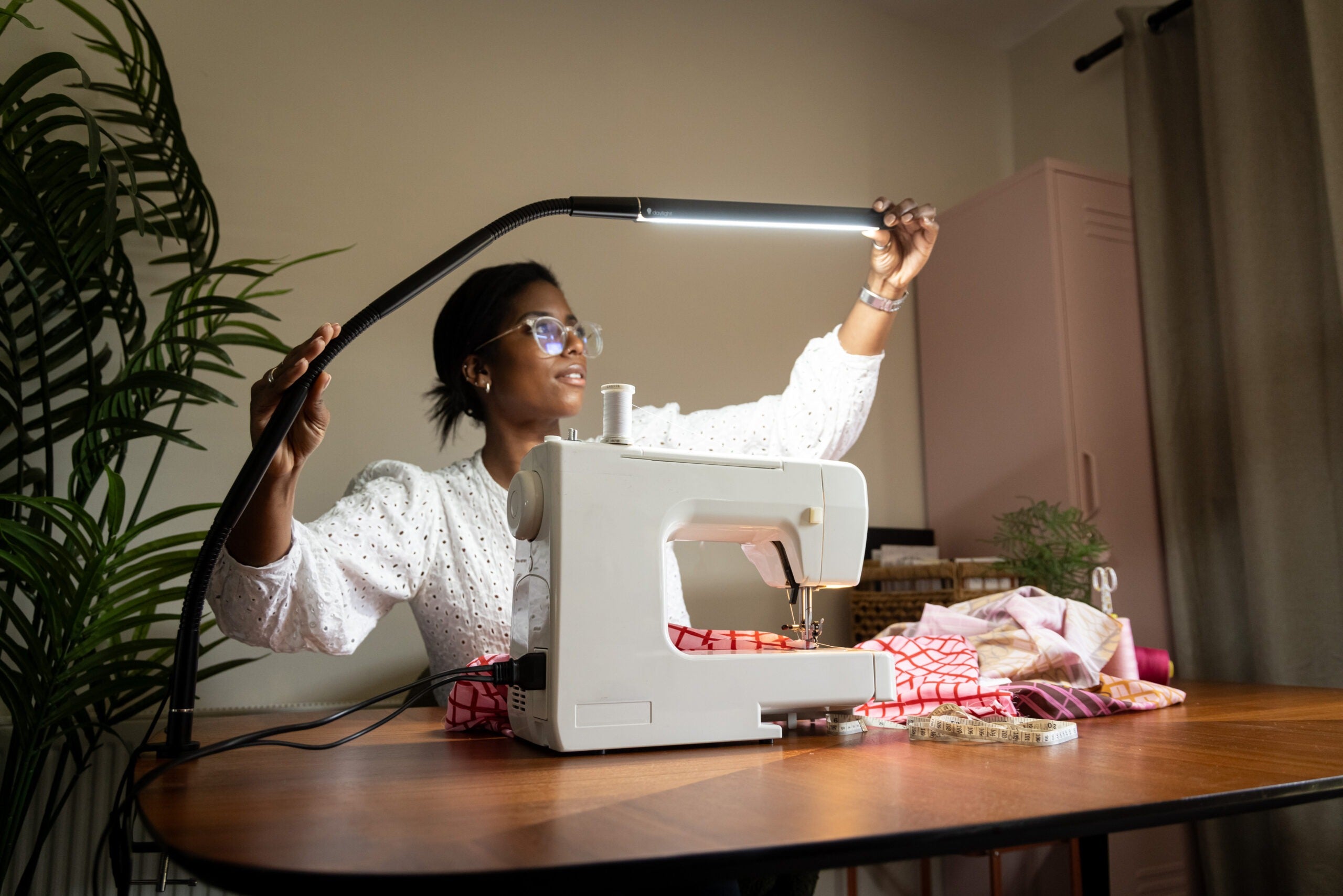 Lámpara Electra beauty con brazo flexible