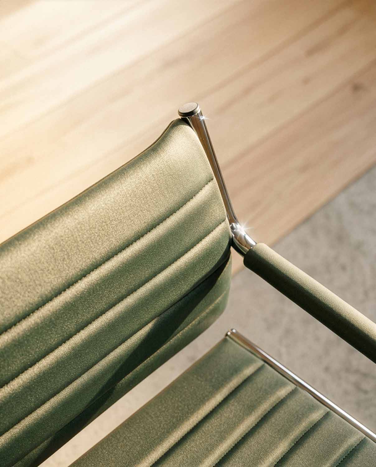Greiner 59 SuperTex - sillón de peluquería verde oscuro con base estrella cromada